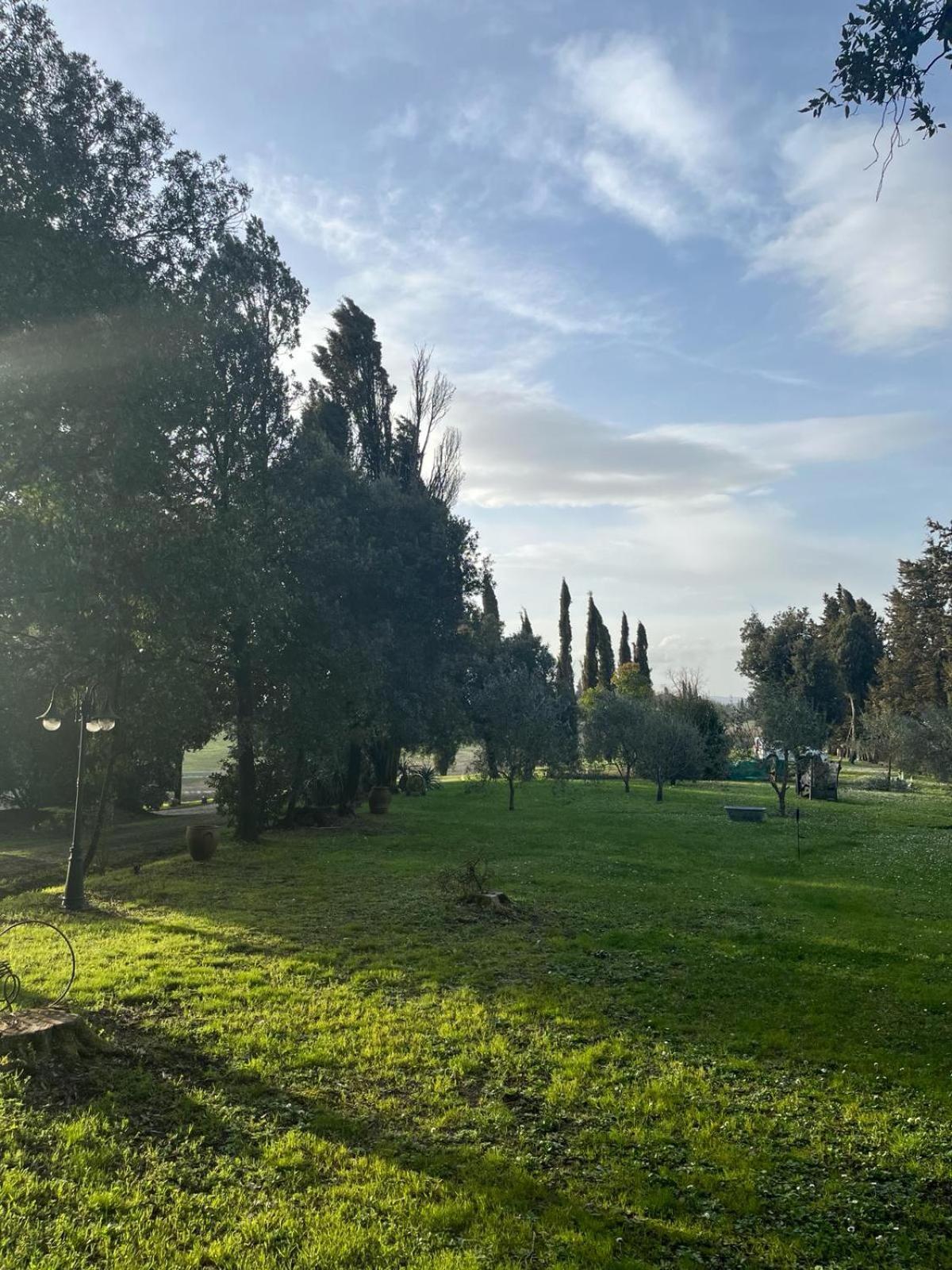 Agriturismo La Torre Di Monsindoli Сиена Экстерьер фото