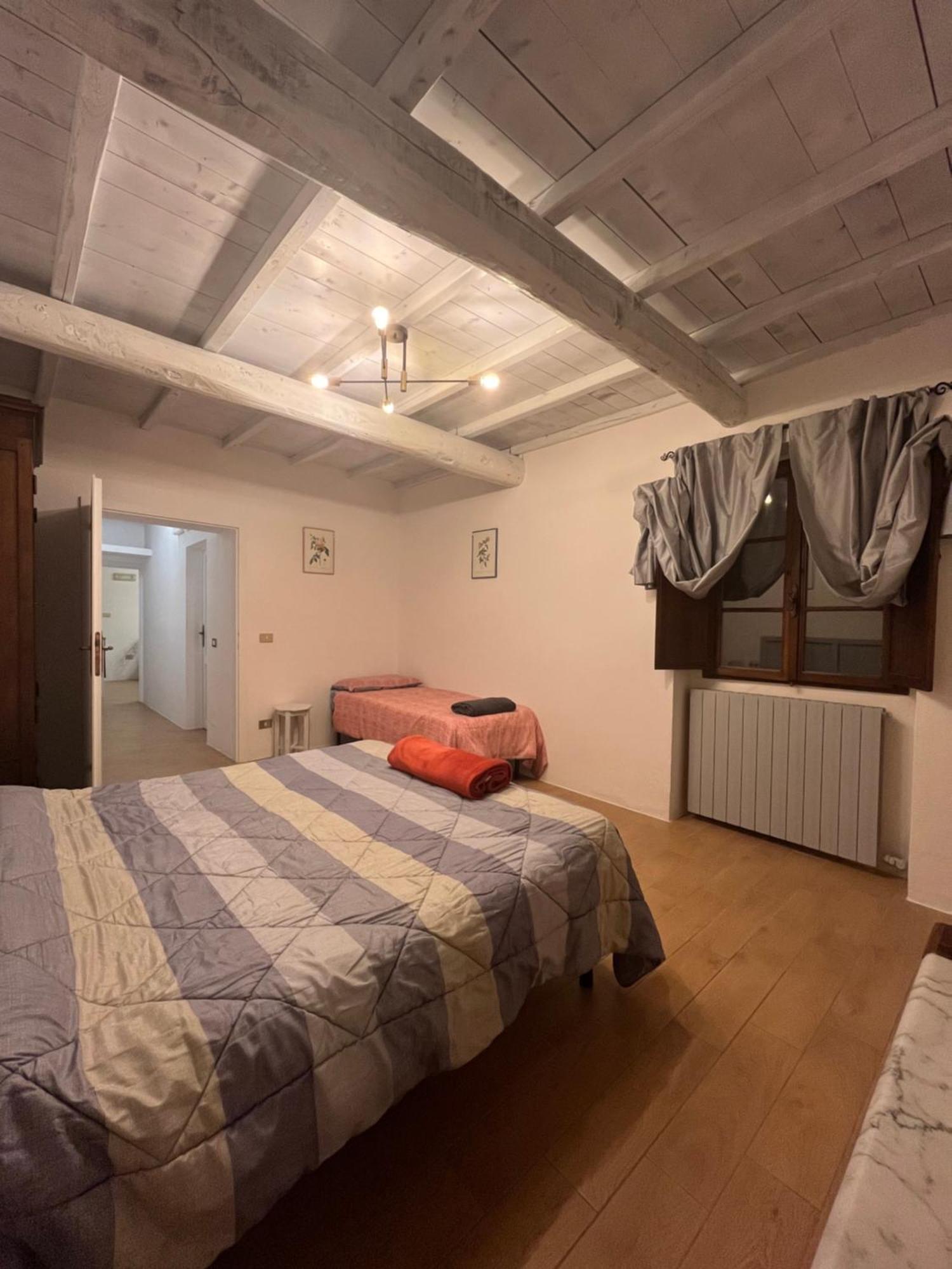 Agriturismo La Torre Di Monsindoli Сиена Экстерьер фото