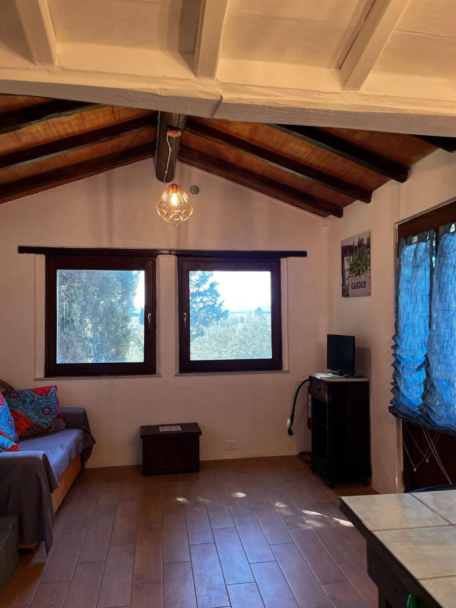 Agriturismo La Torre Di Monsindoli Сиена Экстерьер фото