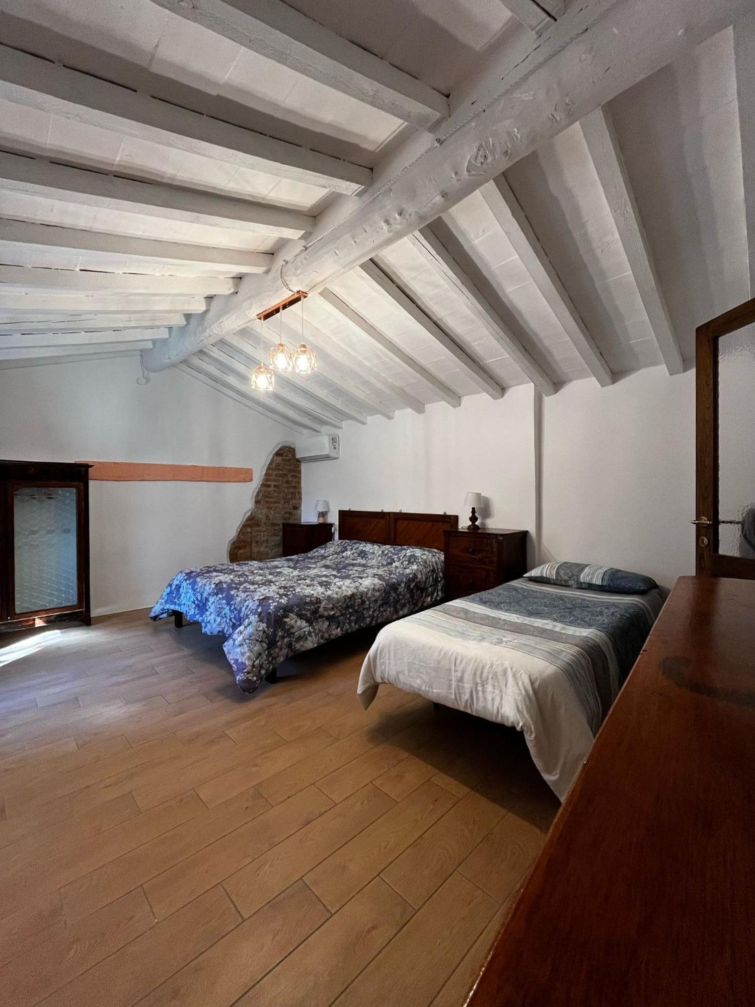 Agriturismo La Torre Di Monsindoli Сиена Экстерьер фото