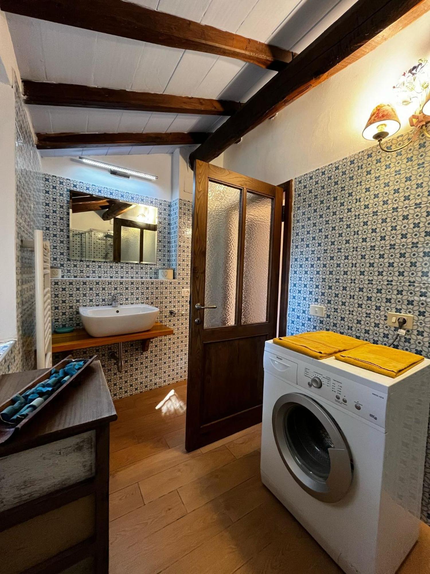 Agriturismo La Torre Di Monsindoli Сиена Экстерьер фото